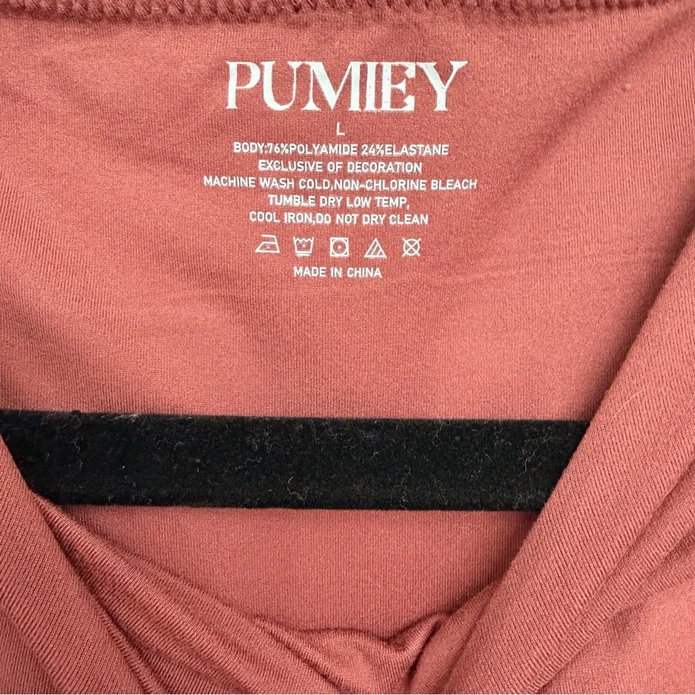 Pumiey this elegant